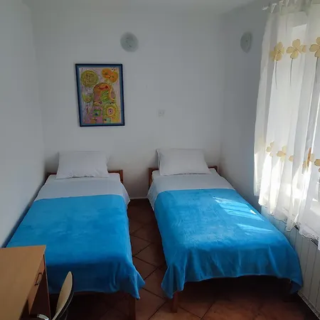 Homestay Pri Nespoli *