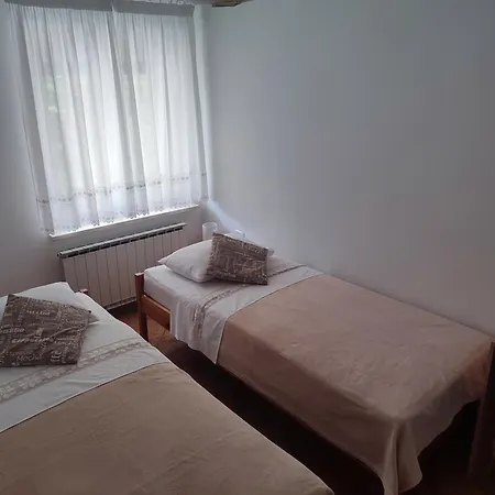 Homestay Pri Nespoli